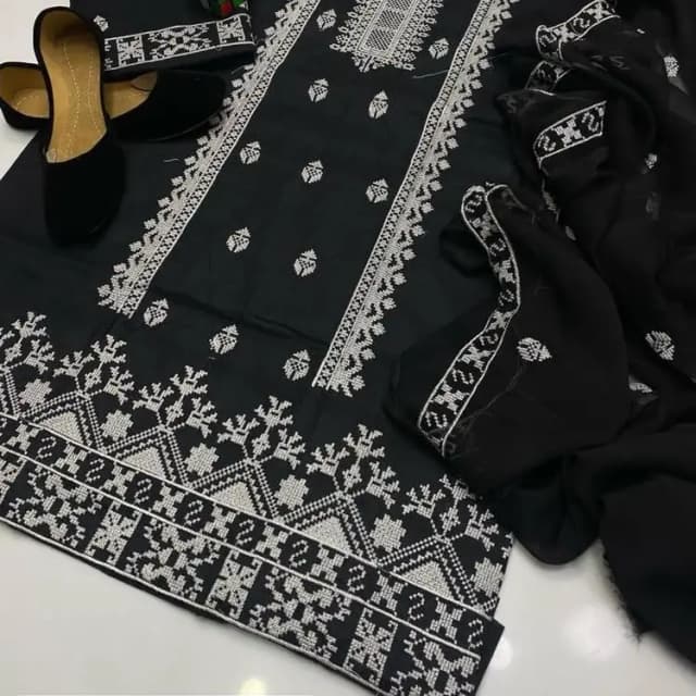 3 Pcs Women's Unstitched Lawn Embroidered Suit